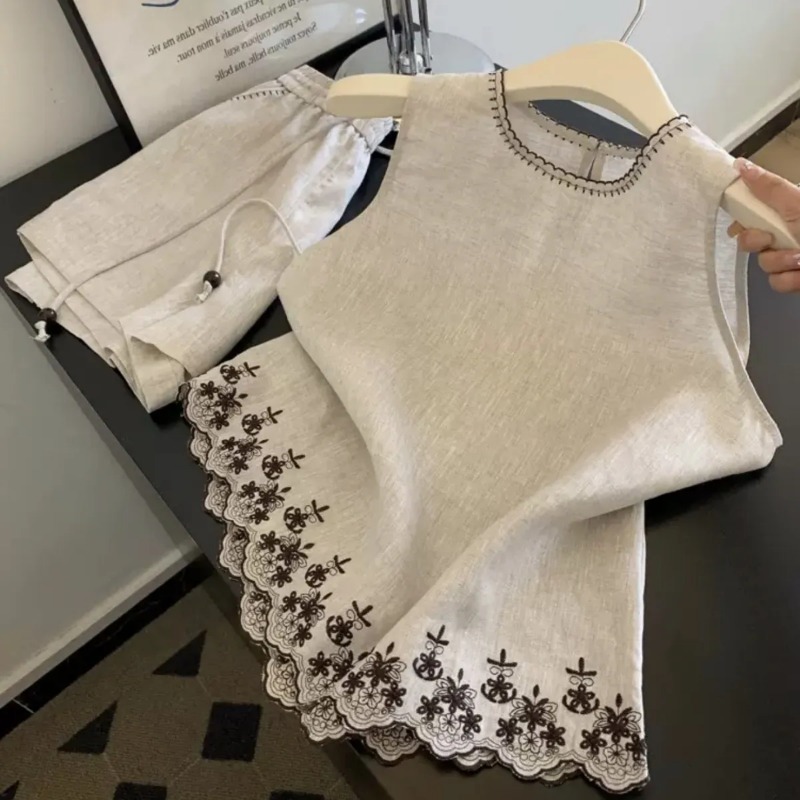 Embroidery Vest - Chaleco de encaje bordado de industria