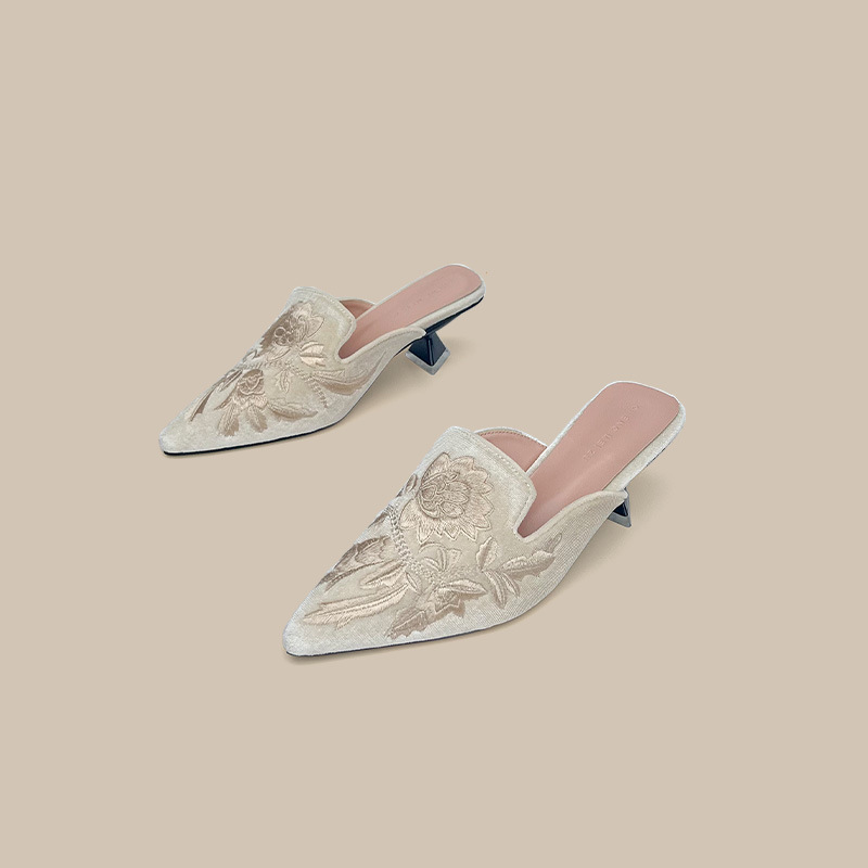 Zapatos de Mujer de Terciopelo - Embroidery Design Free reseña y precio