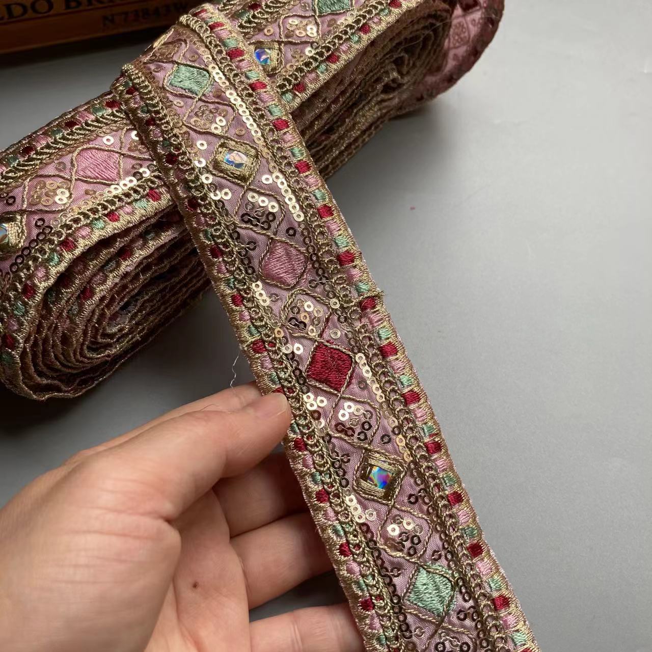 1 Yarda de Cinta de Encaje Bor - Embroidery Lace reseña y precio