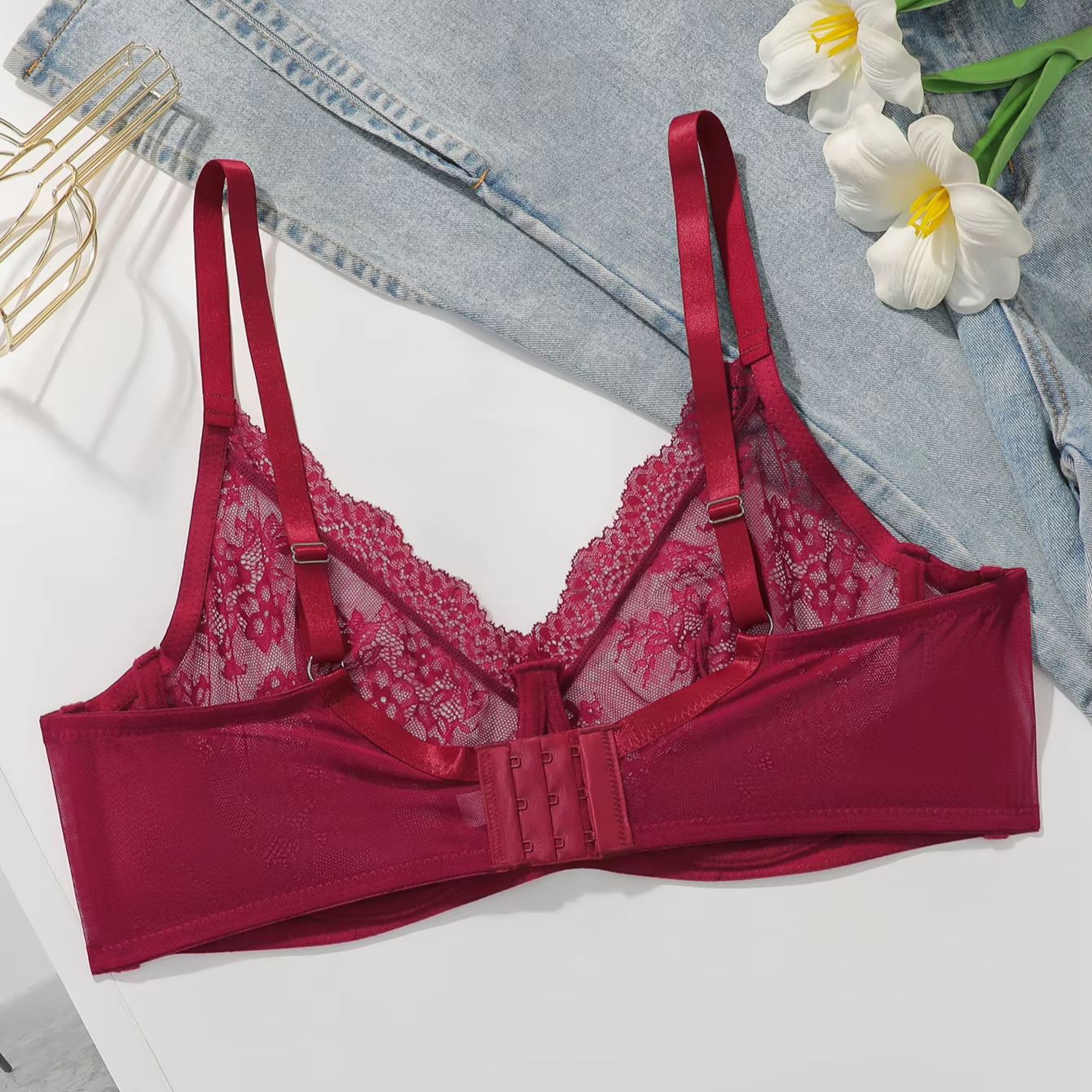 Sujetador de encaje rojo trans - Embroidery Lace reseña y precio