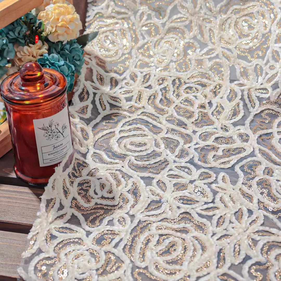 Tela de encaje bordado rosa de - Embroidery Roses reseña y precio