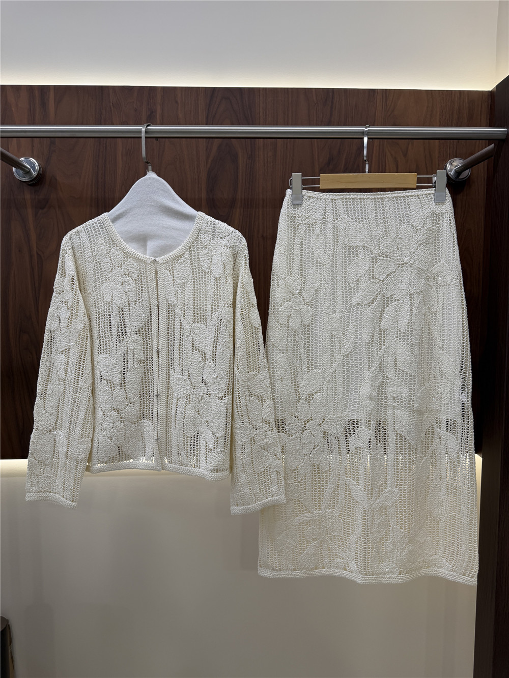 Conjunto de punto bordado cala - Embroidery Cardigan reseña y precio