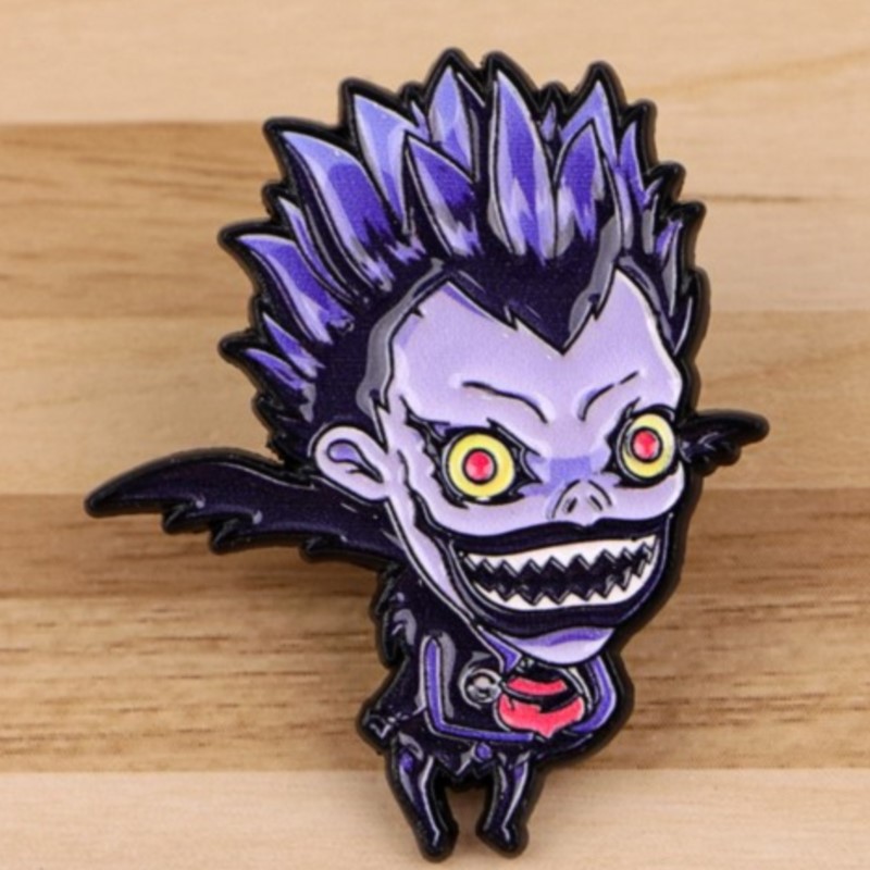 Pins de esmalte de dibujos ani - Embroidery Gothic reseña y precio